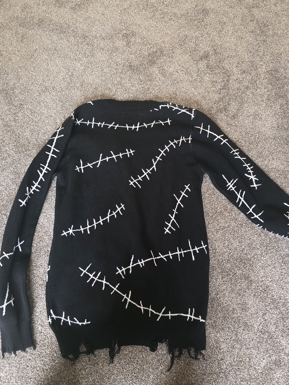 Black Stitched-Pattern Button Cardigan Sweater - Picture 4 of 4